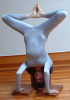 http://www.yogaprops.com/images/products/headstanderbaddhacropped200.jpg